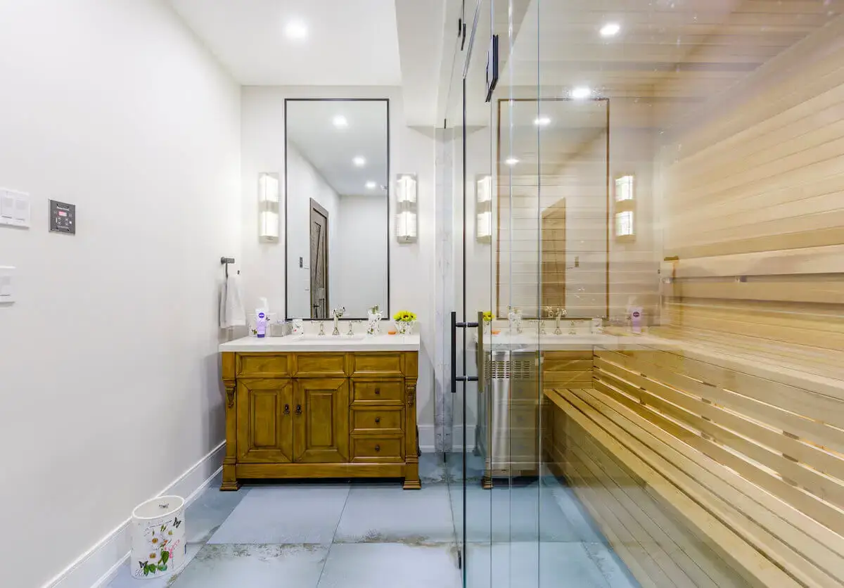 Tub and Shower Caulking in Toronto