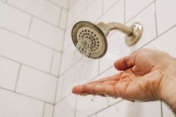 Shower Caulking Maintenance in Toronto