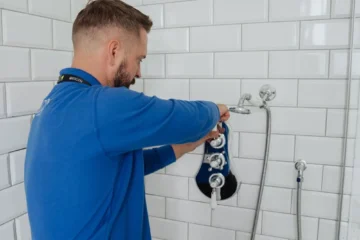 Shower Silicone Replacement in Toronto